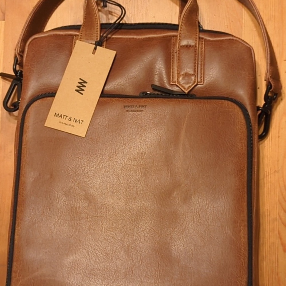 Matt & Nat Motto brown vegan laptop bag.  15" by 12" by 5"